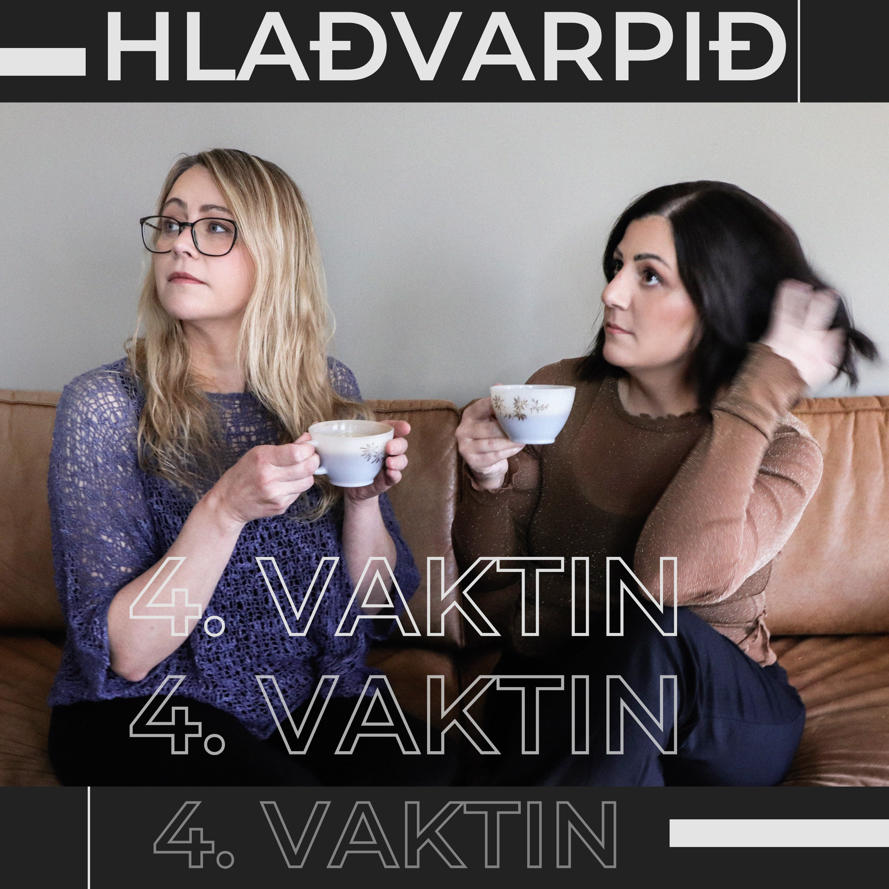 Lóa og Sara með tebolla